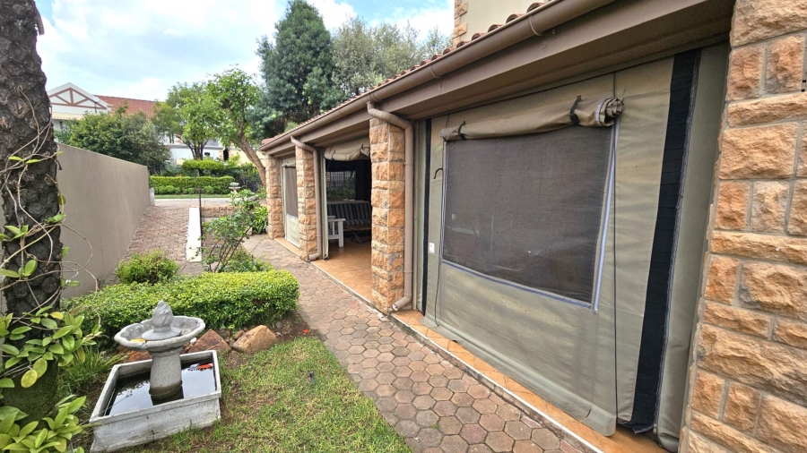 To Let 3 Bedroom Property for Rent in Meerhof North West